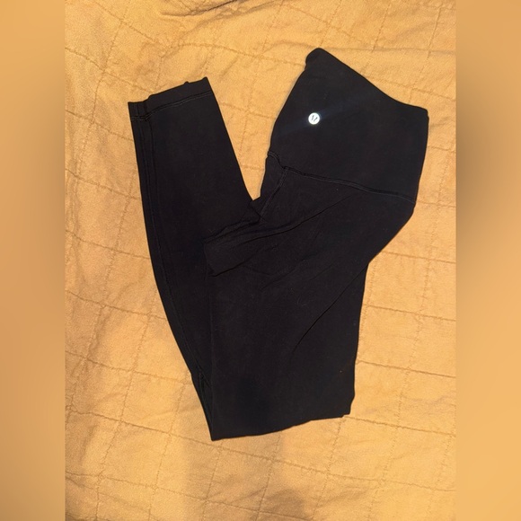 Lululemon leggings size 6 - Picture 1 of 3